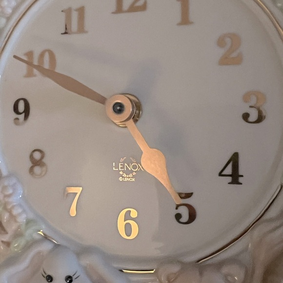 Lenox Noahs Ark Ivory China Wall Clock With Pendulum w/Original Box, Cards - Picture 5 of 8